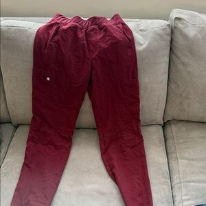 Figs Men Maroon Cargo Scrubs Set XS